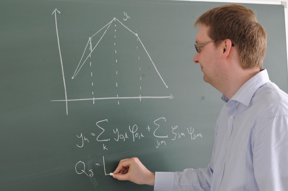 S. Götschel works on trajectory compression for finite element computations.