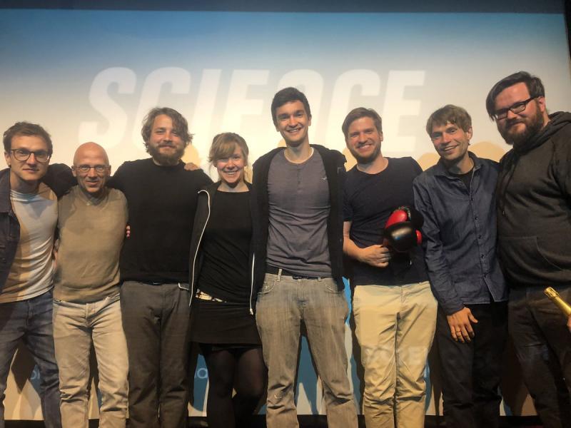 Kai Hoppman wins Science Slam Berlin